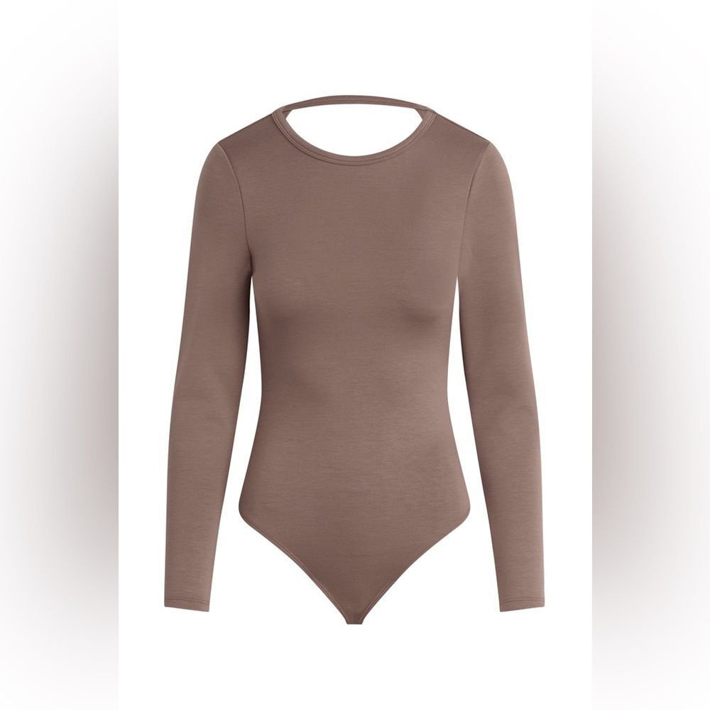 HUDSON XL The Knot Back Bodysuit in Deep Taupe SCULTPTING - Picture 2 of 7